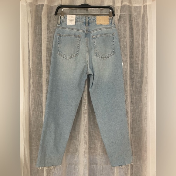 Zara Light Wash Destruction Mom Jeans - Picture 2 of 6